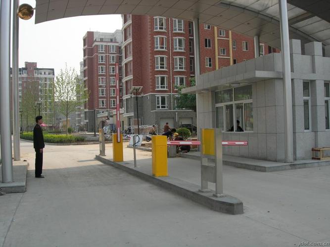 西安雁塔区中控门禁机上门故障维修施工服务电话