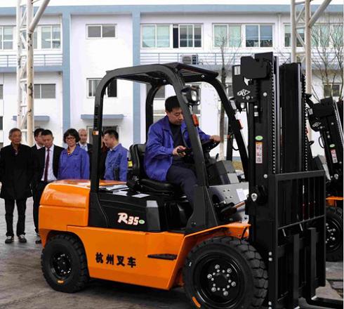 赣州于都叉车出租维修二手叉车回收 