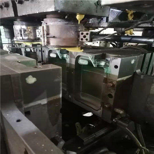 70直线导轨吹瓶机 