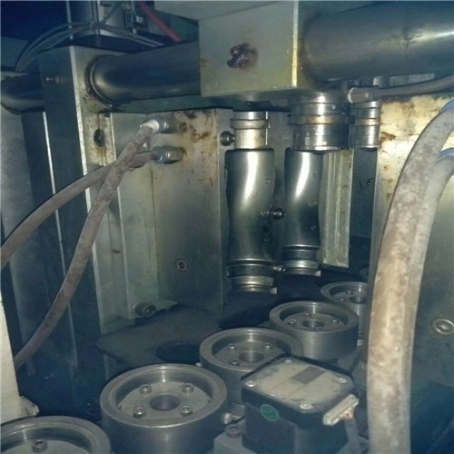 东莞一出八力机 