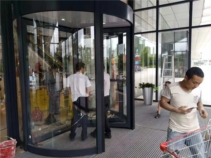 自动门
