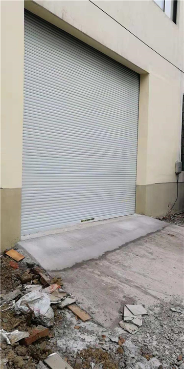 铝合金型材门