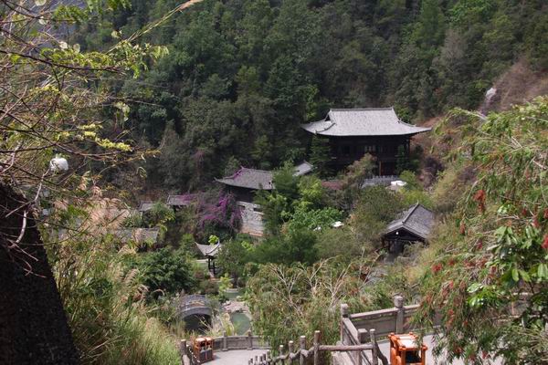 腾冲热海附近包车师傅电话 