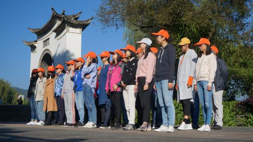重庆莱士公司旅游拓展活动 
