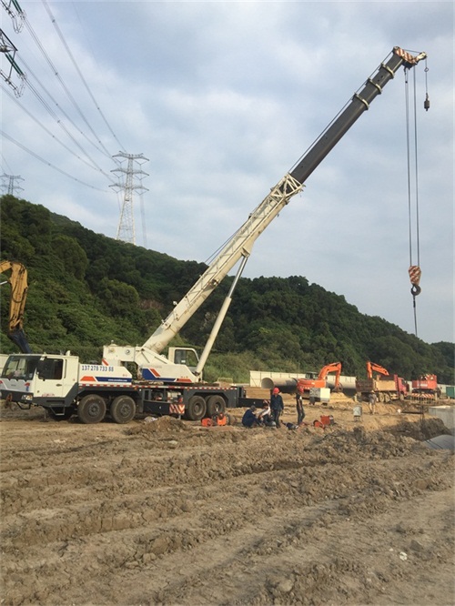珠海吊车出租报价 