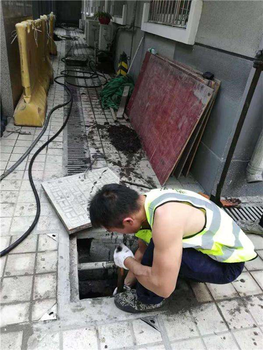 丰城下水道疏通
