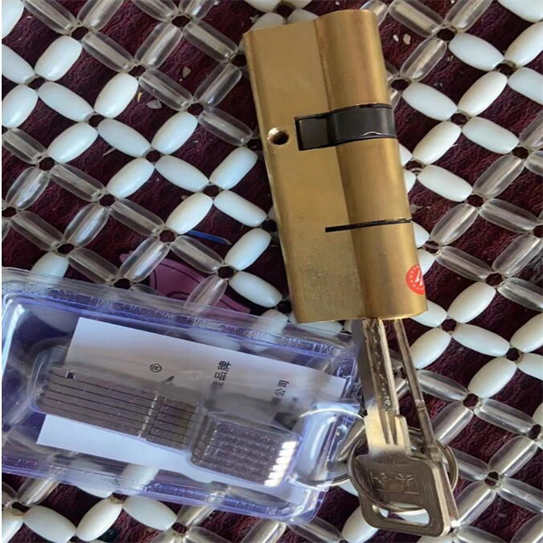 永宁县换锁教您保护锁芯