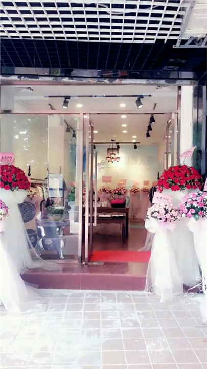 佛山墙绘|佛山女装店天使墙画 