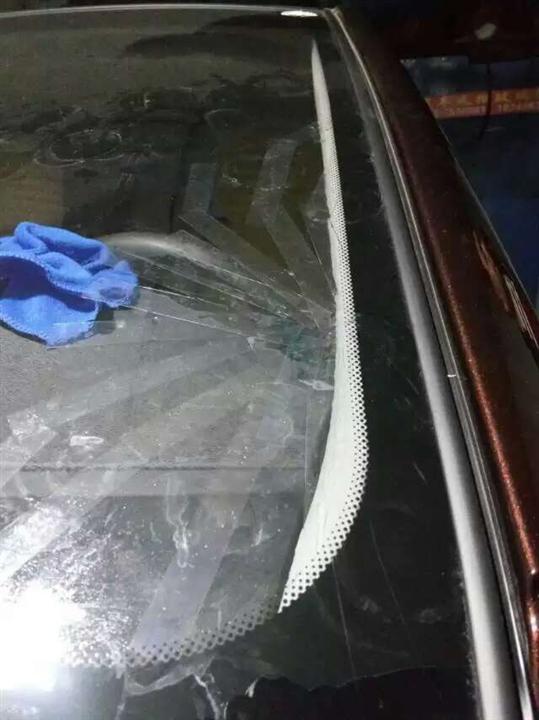 金坛挡风玻璃修复前 