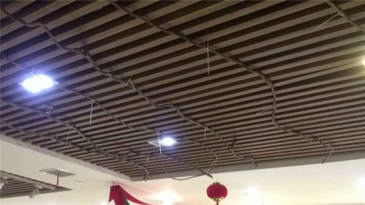 苏州昆山常熟藤叶藤条吊顶装饰景观 
