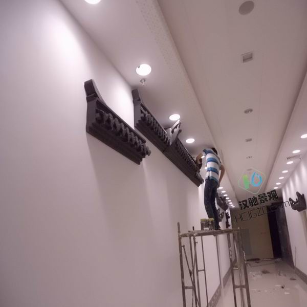 天鹅湖万达通道美陈布置
