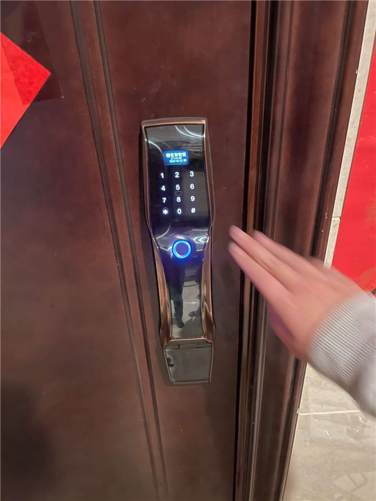 乐清柳市换学校门锁店电话多少