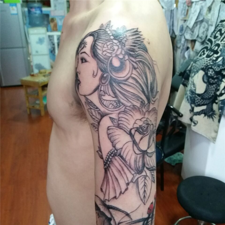安阳圣青纹身 