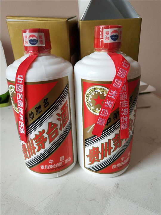 简阳市回收五粮液，简阳市一定回收烟 