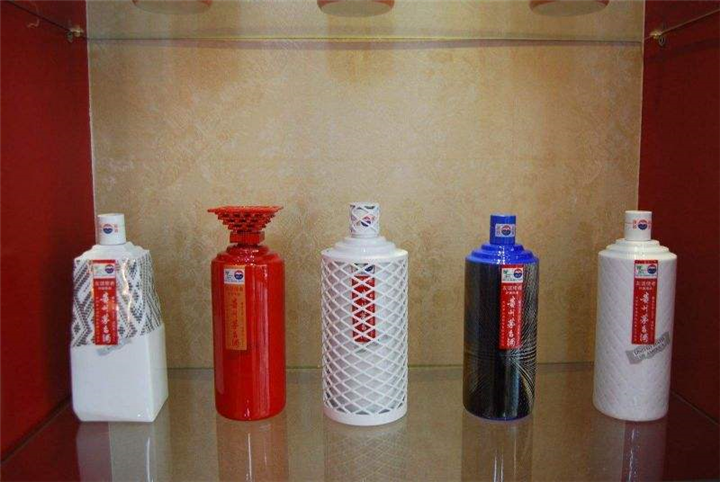 青羊区烟酒高价回收—青羊正街回收茅台老酒