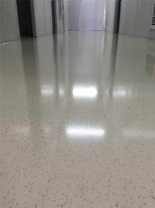 南宁自流平彩砂地坪施工 13377042689 
