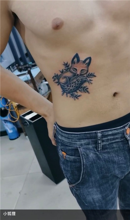 石狮小清新纹身设计 