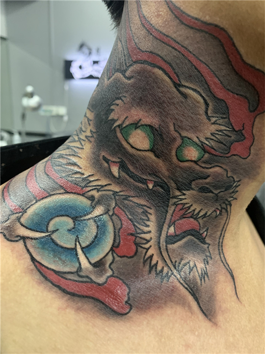 石狮花臂纹身多少钱怎么收费的