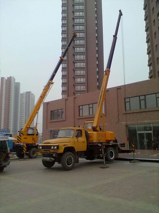三水吊机出租提供7X24小时工作 