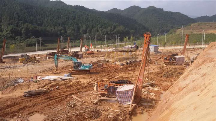 廷平打桩 