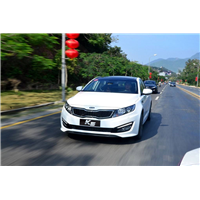 起亚汽车3 