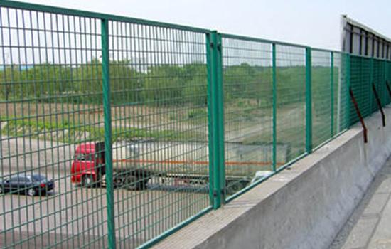 公路护栏网1