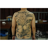 晋江满背纹身