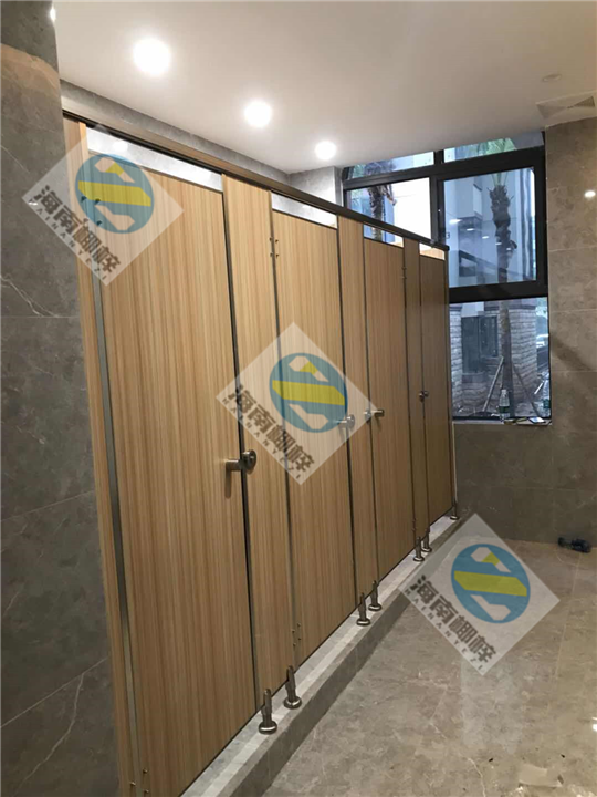 卫生间隔断五金配件有哪些 多少钱 