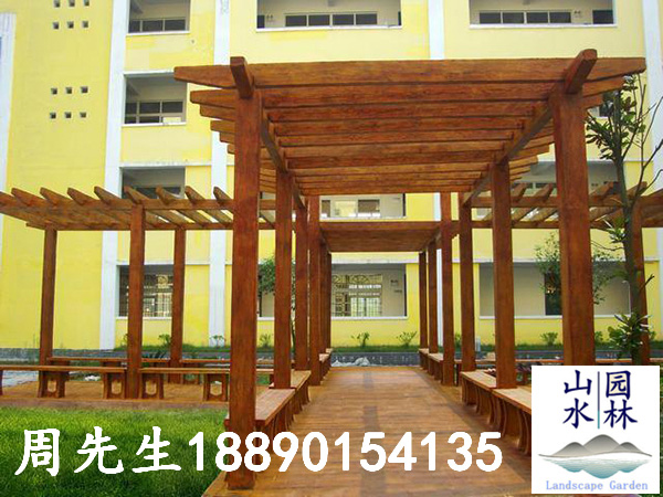 学校仿木廊架