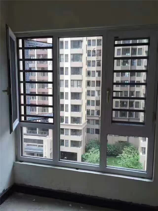 断桥铝窗