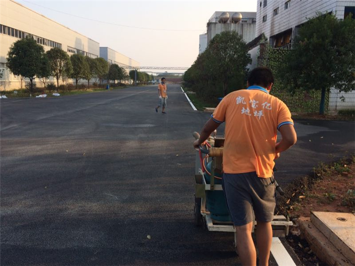 贵州青顺环氧地坪施工队-环氧地坪施工现场