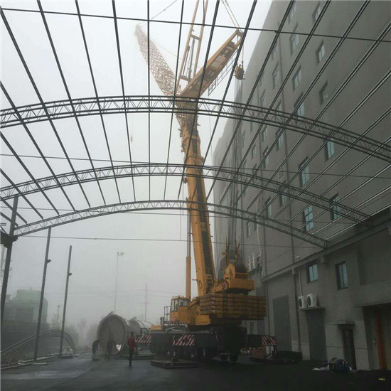 柳州吊车出租│柳州大型锻压设备搬运 