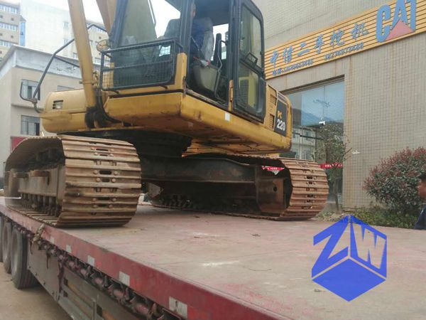 新闻）：苏州市到甘孜17.5平板车厢式车运输 