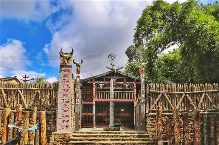 腾冲中寨司莫拉佤族村：让幸福的地方更幸福