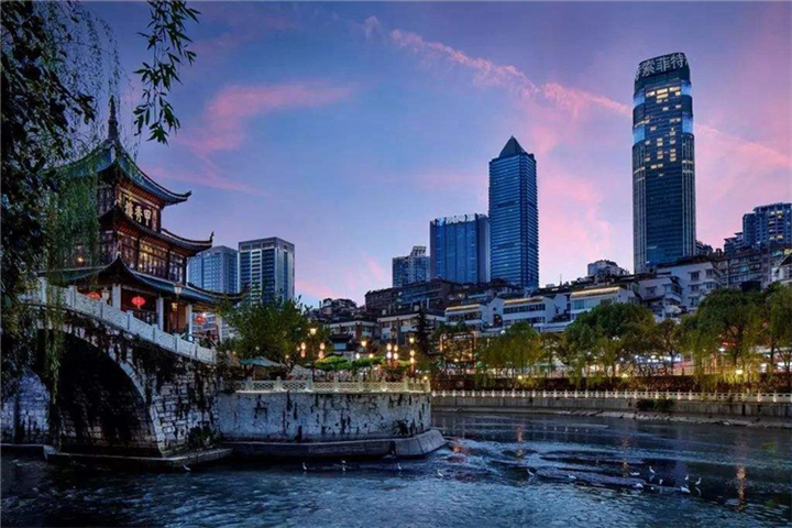贵州梵净山旅游包车车队电话是多少