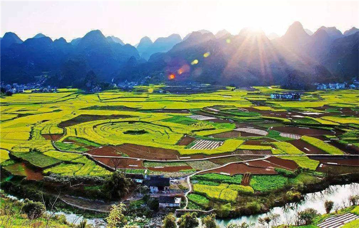 贵州铜仁凤凰机场旅游包车接机一次多少钱
