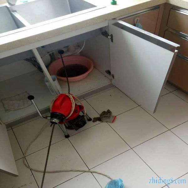 卫生间下水道堵塞严重怎么办？