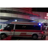 大连附近出租救护车的医疗团队