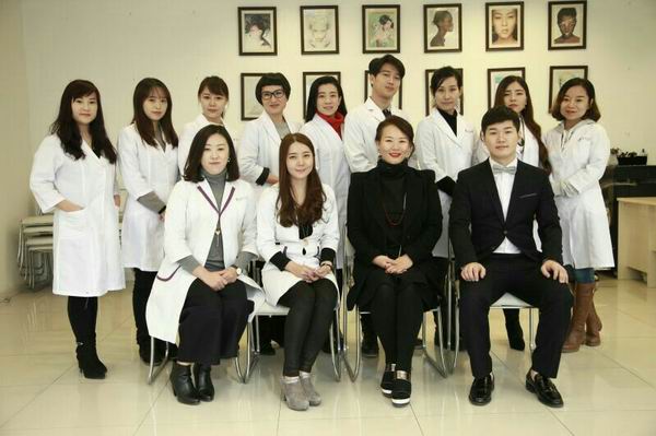 韩国学半** 