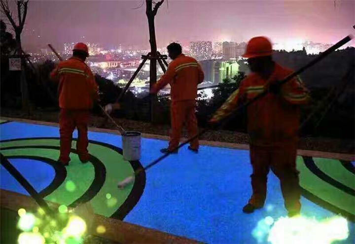 夜光漫道 