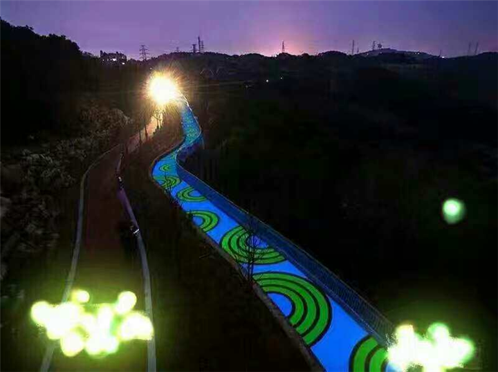 夜光漫道 