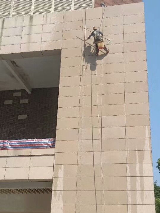 东莞市外墙清洁公司电话