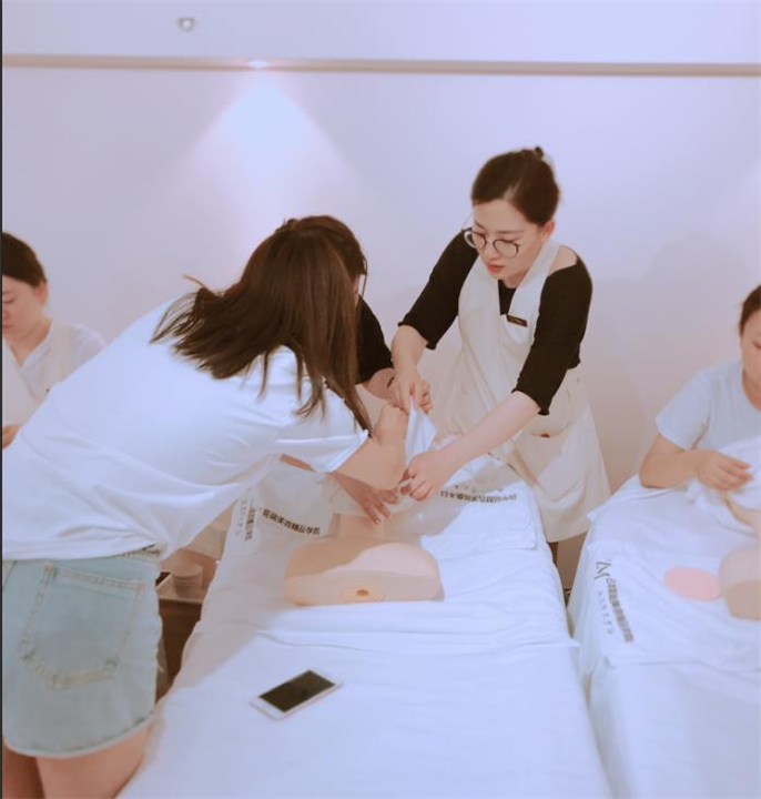 日本皮肤管理哪家** 