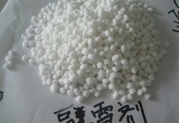 雪地专用融雪剂@内蒙古融雪剂 