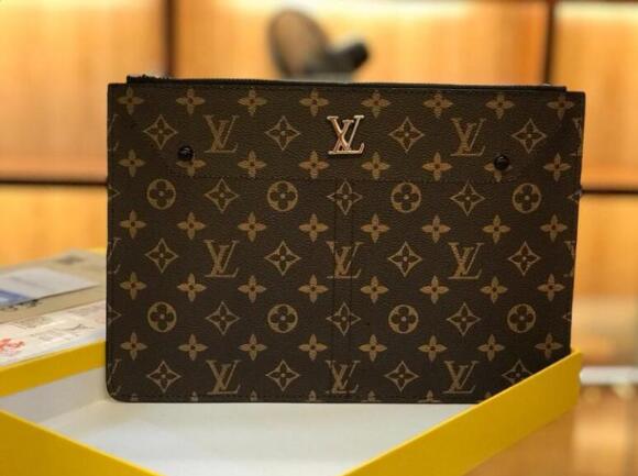 LV 