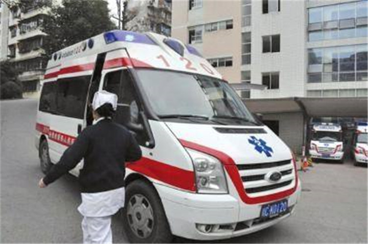 紫云县妇幼保健医院120转院租救护车哪家服务好
