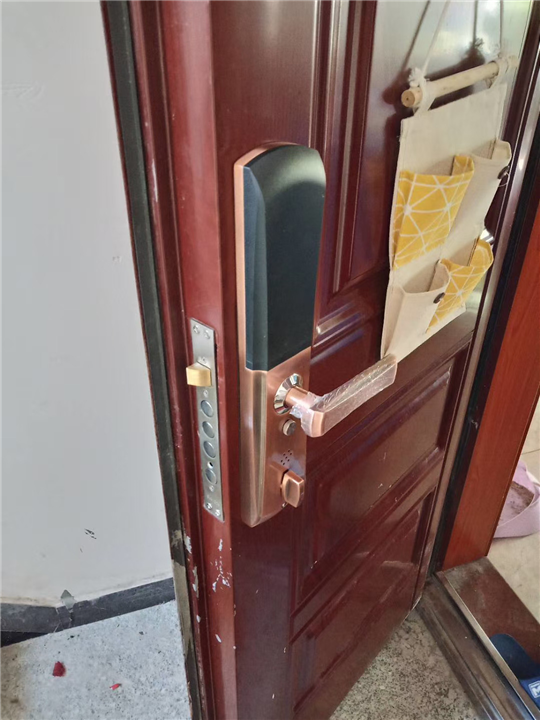 上高饭店换锁24小时上门怎么收费