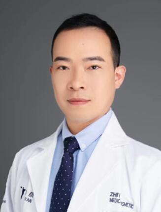 杨龙艺