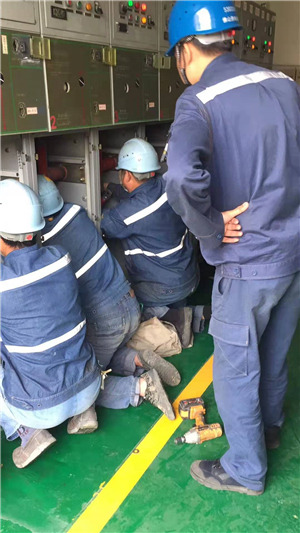 佛山吊车出租中如何保障吊装的安全性