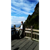 神农架旅游包车 + 行程规划 + 民宿代订 